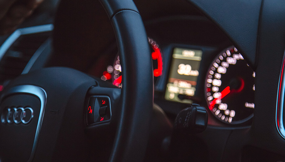 汽車行業(yè)pcb分板機